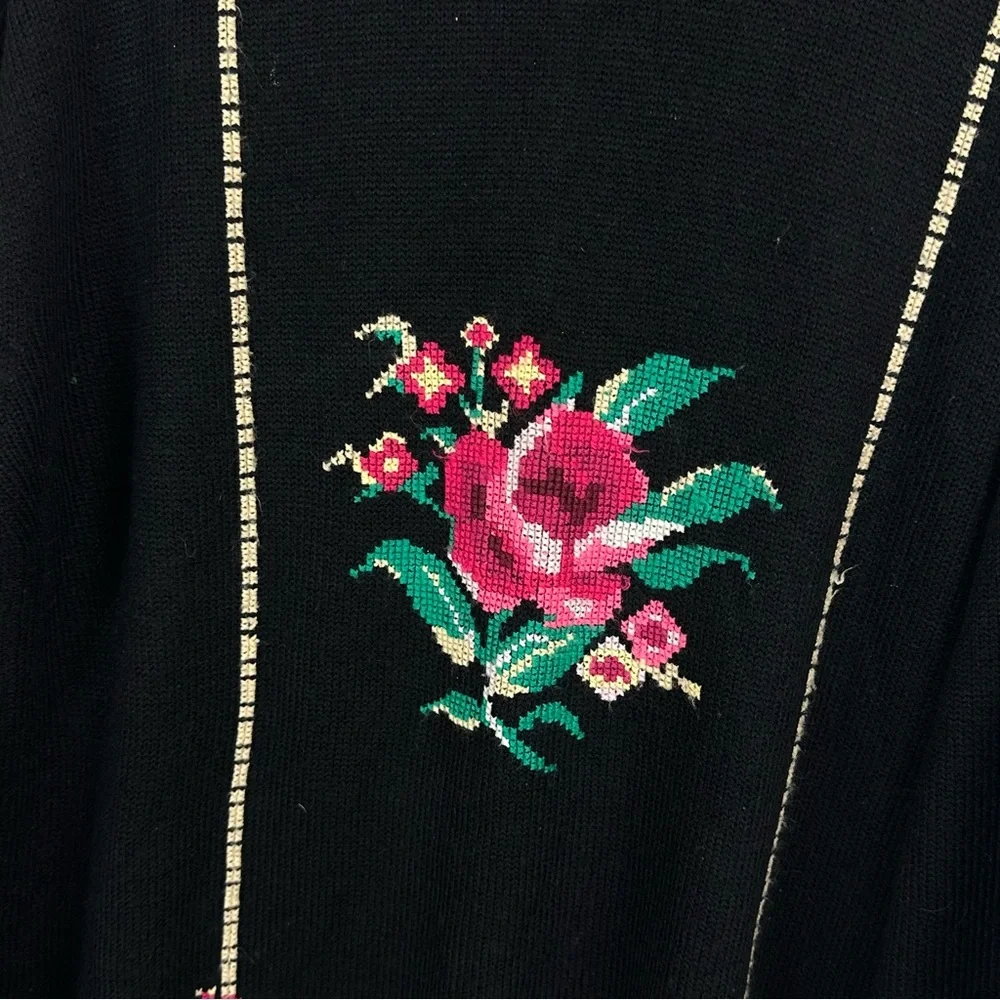 Vintage Oversized Rose Embroidered Cross Stitch Mock Neck Long Sweater Size XL - Picture 5 of 8